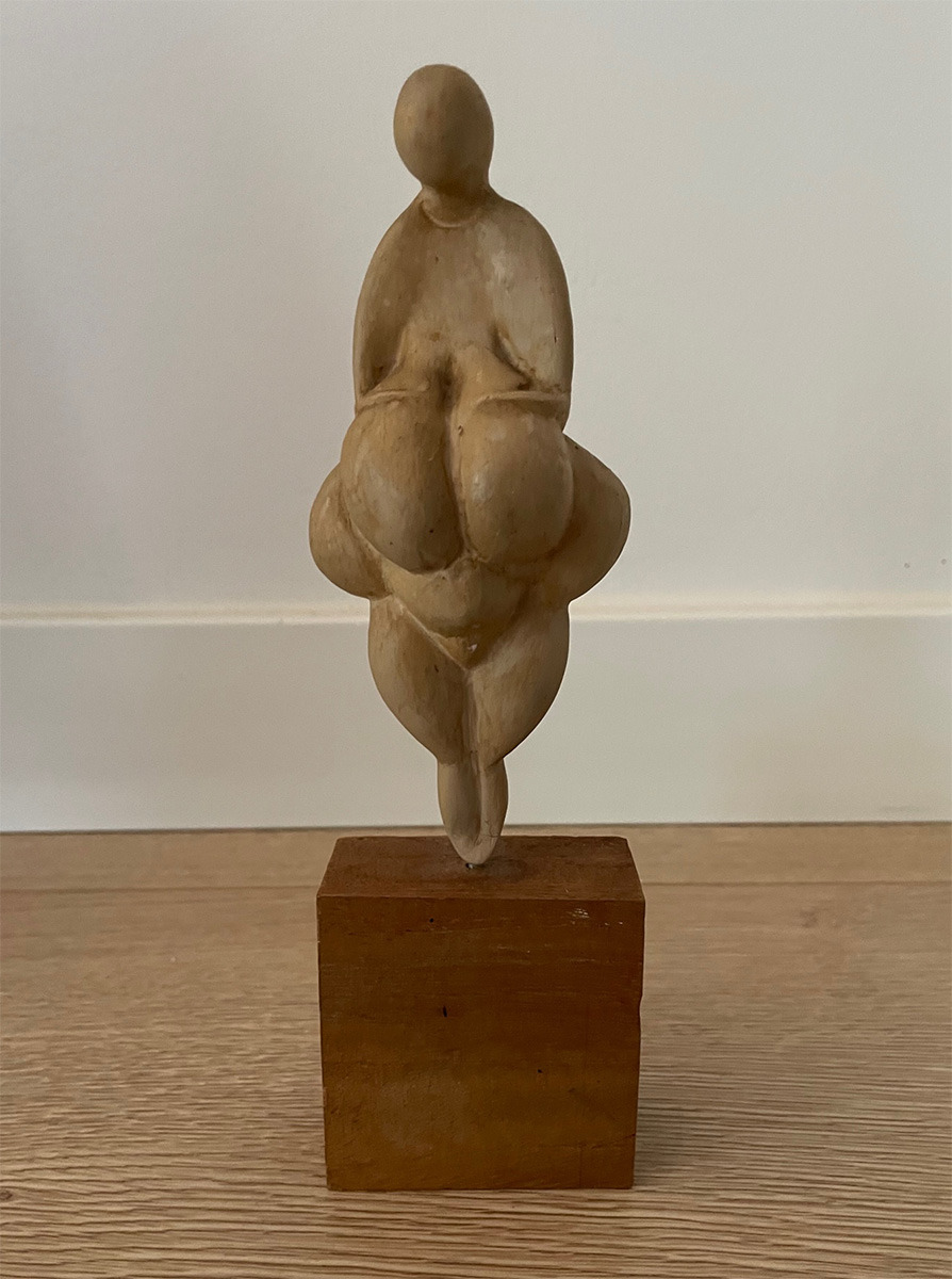 Venus van Lespugue — unknown