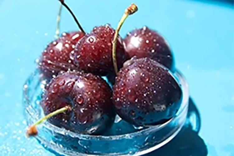 Cherries — Jacobien Bosch